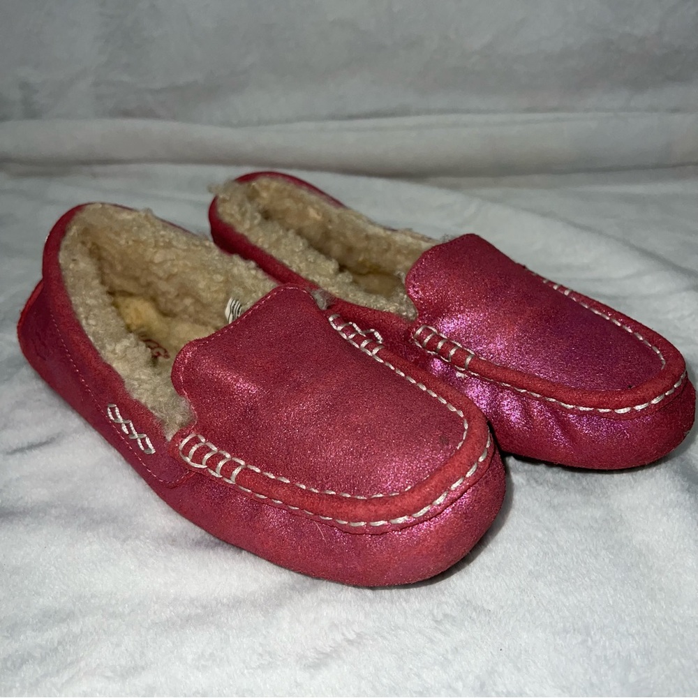 UGG Ansley slippers women’s size 6